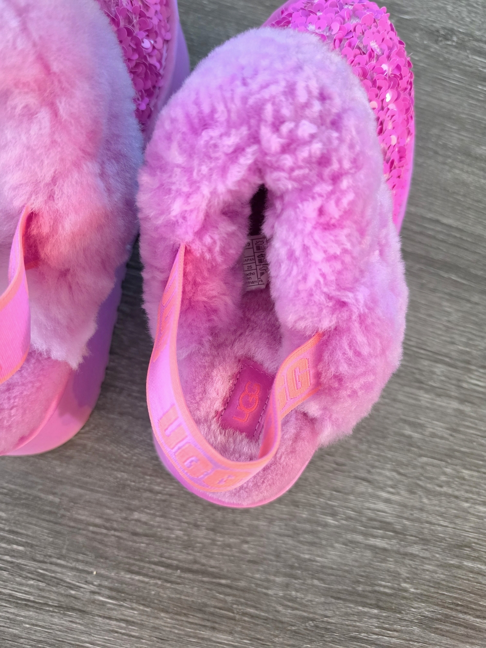 UGG Funkette Platform Sequins Fluffy Pink Lippers - Picture 5 of 7
